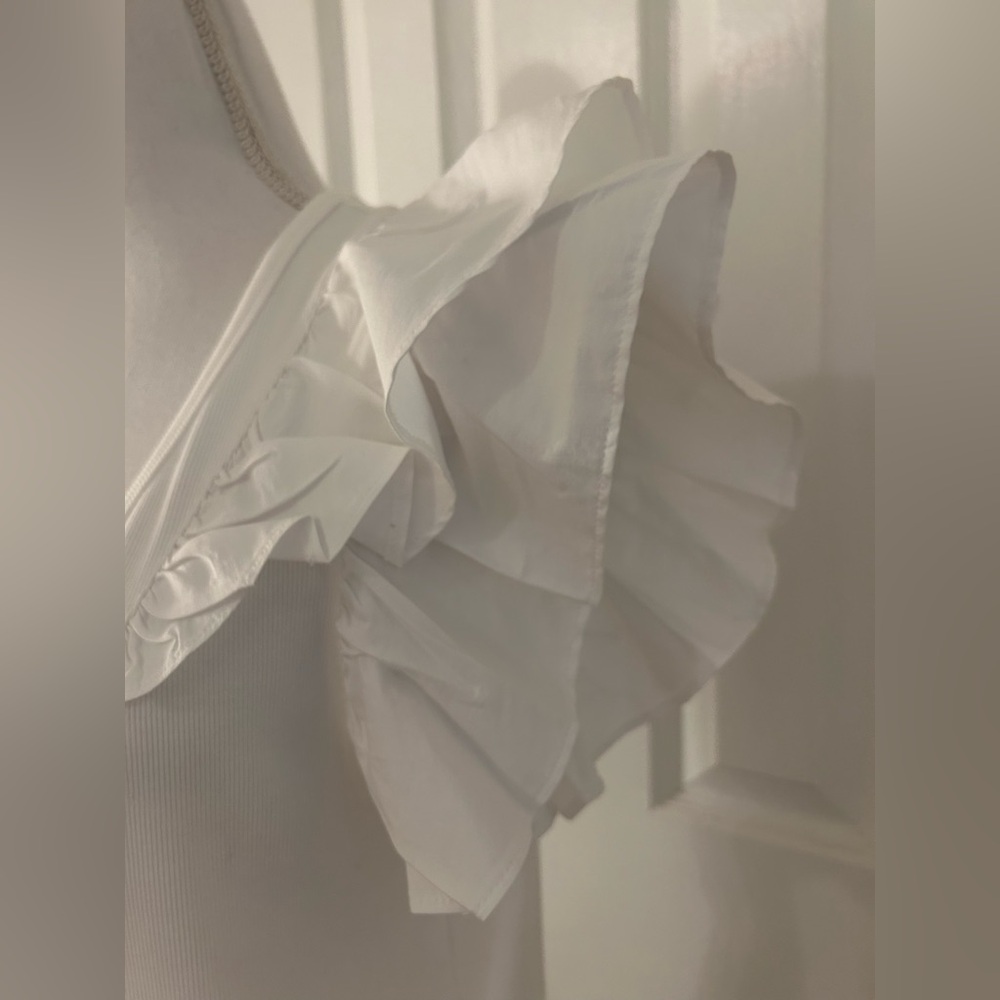 DONATED: Chico’s Flutter Cap Sleeve Top NWT! - Picture 11 of 12